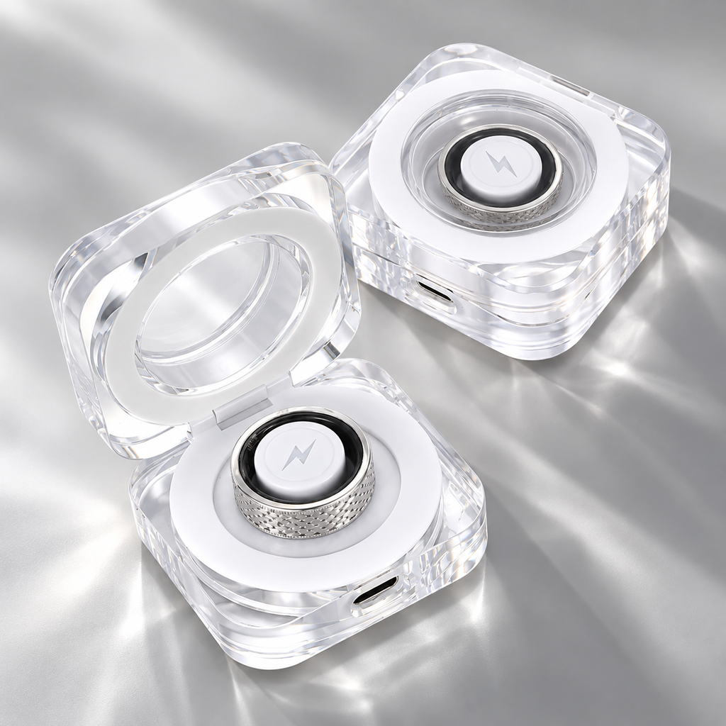 MIRA ONE im transparenten Ladecase, geöffnet und geschlossen, mit magnetischem Ladepunkt